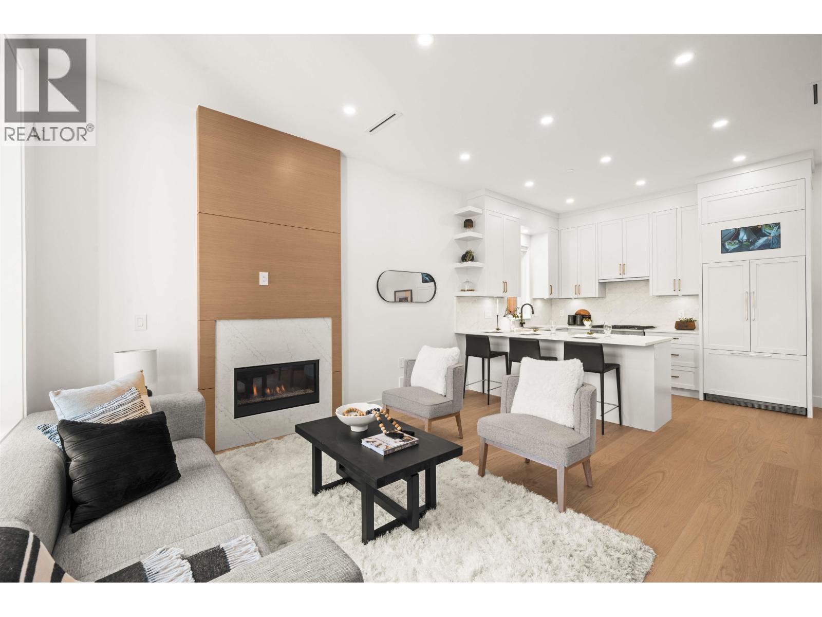 1 312 E 40th Avenue, Vancouver, British Columbia  V5W 1L9 - Photo 2 - R3078732