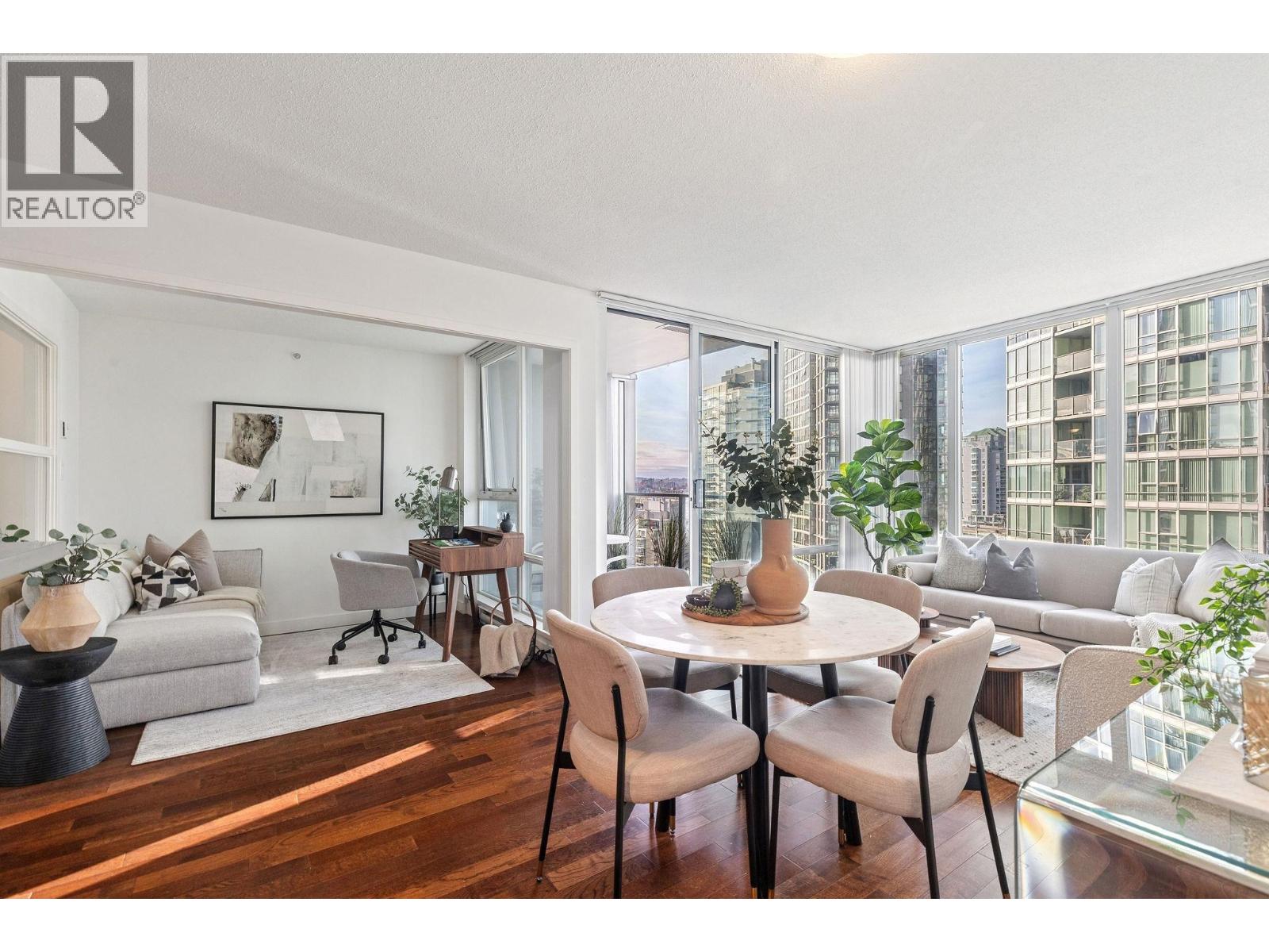 1705 1438 Richards Street, Vancouver, British Columbia  V6Z 3B8 - Photo 5 - R3078755