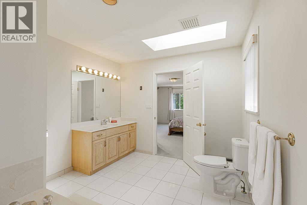 7758 Mcgregor Avenue, Burnaby, British Columbia  V5J 4H5 - Photo 17 - R3078713