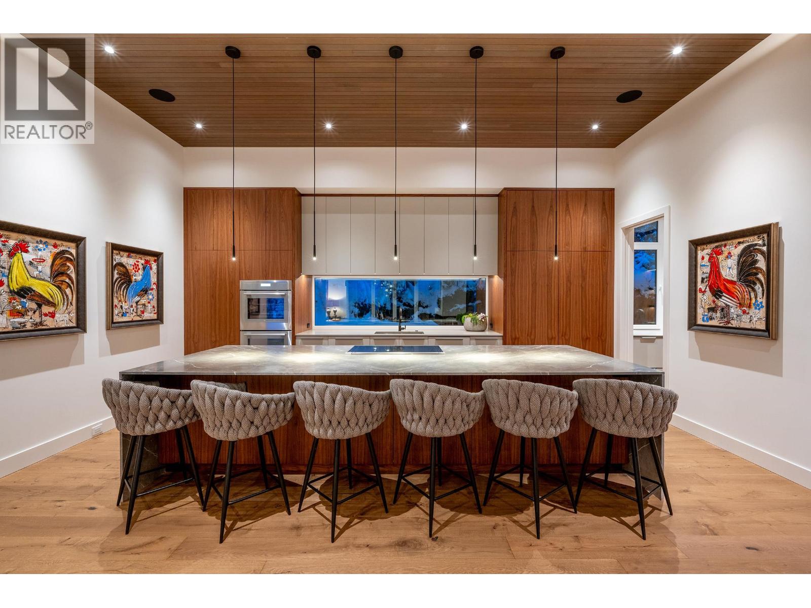 3218 Juniper Place, Whistler, British Columbia  V8E 0B8 - Photo 12 - R3078733