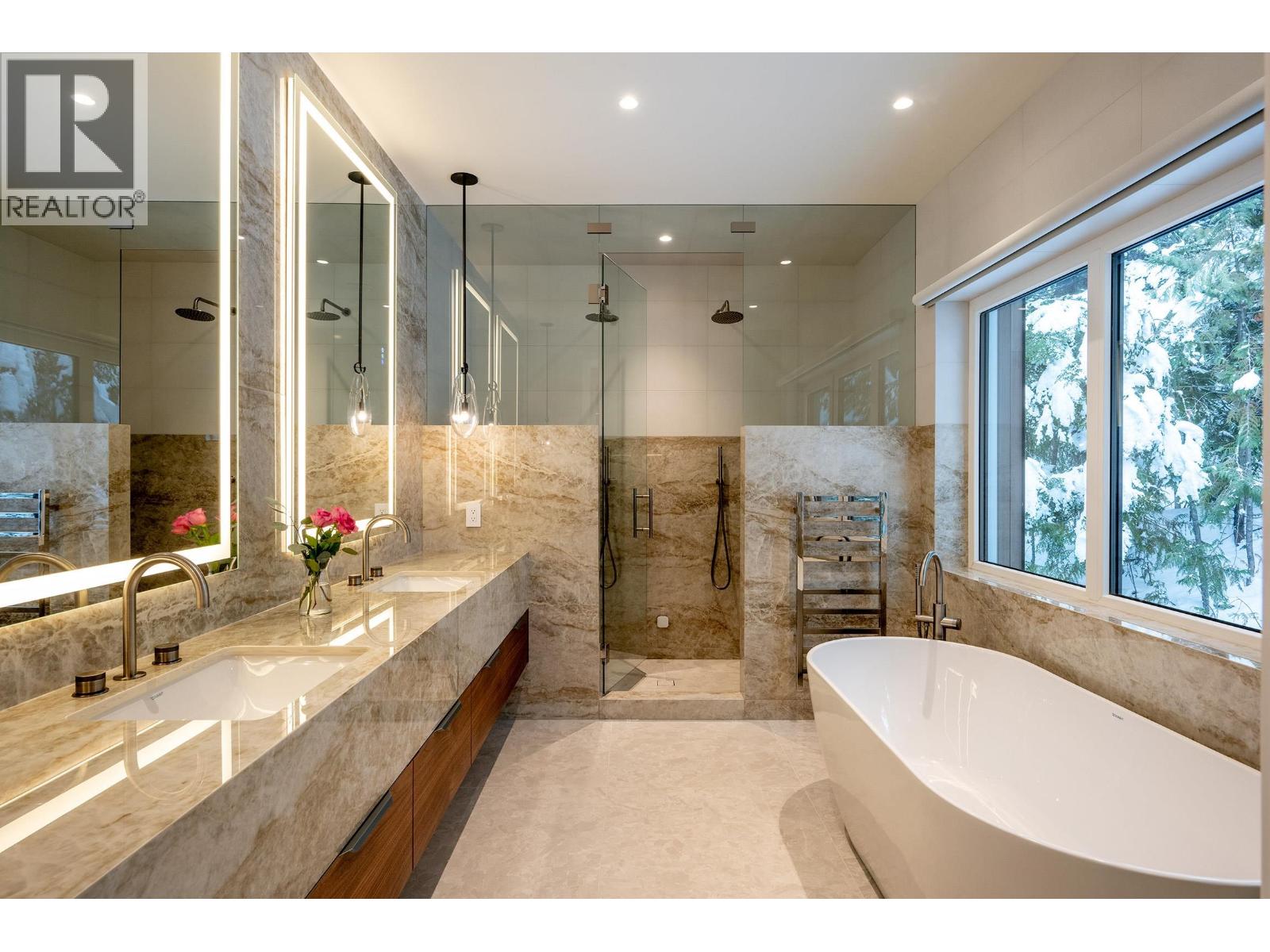 3218 Juniper Place, Whistler, British Columbia  V8E 0B8 - Photo 26 - R3078733