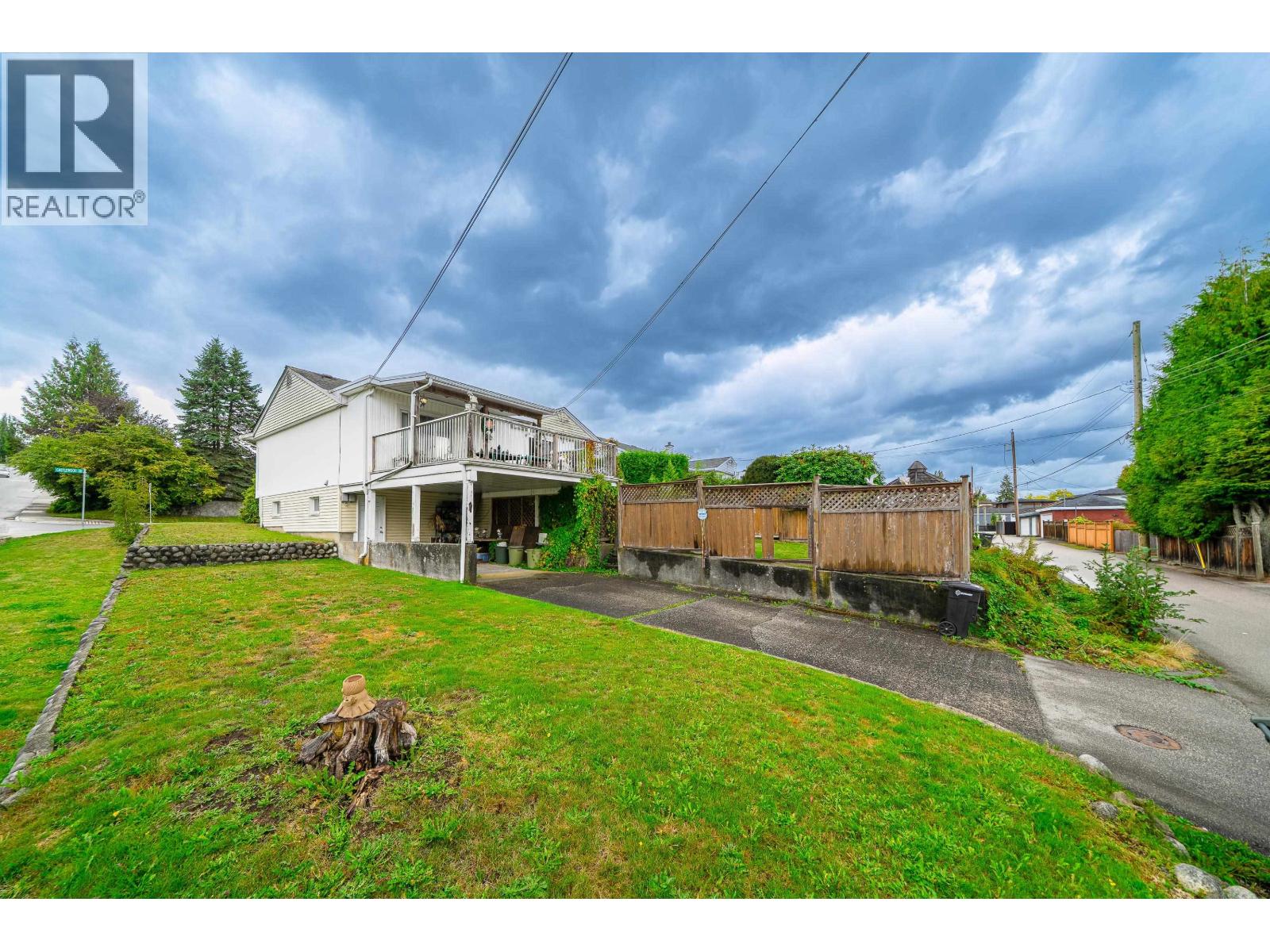 4277 Castlewood Crescent, Burnaby, British Columbia  V5G 2M1 - Photo 18 - R3078740