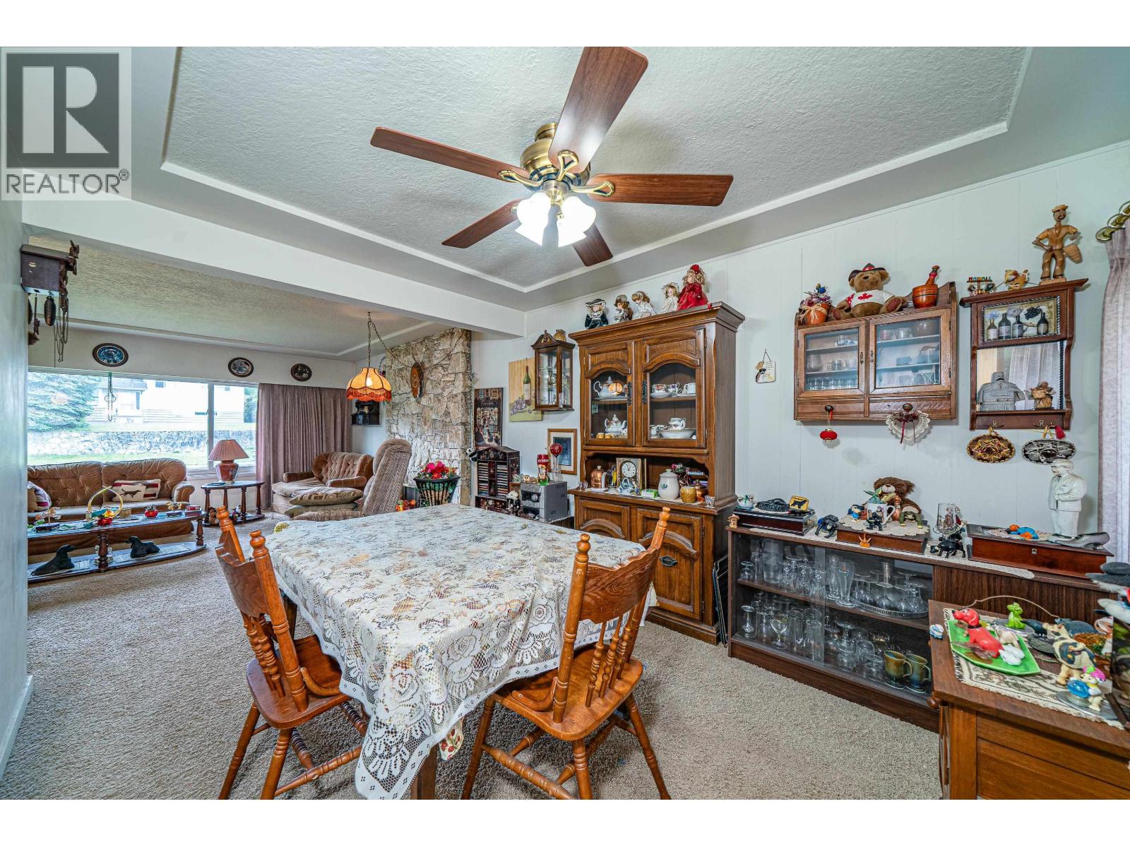 4277 Castlewood Crescent, Burnaby, British Columbia  V5G 2M1 - Photo 8 - R3078740