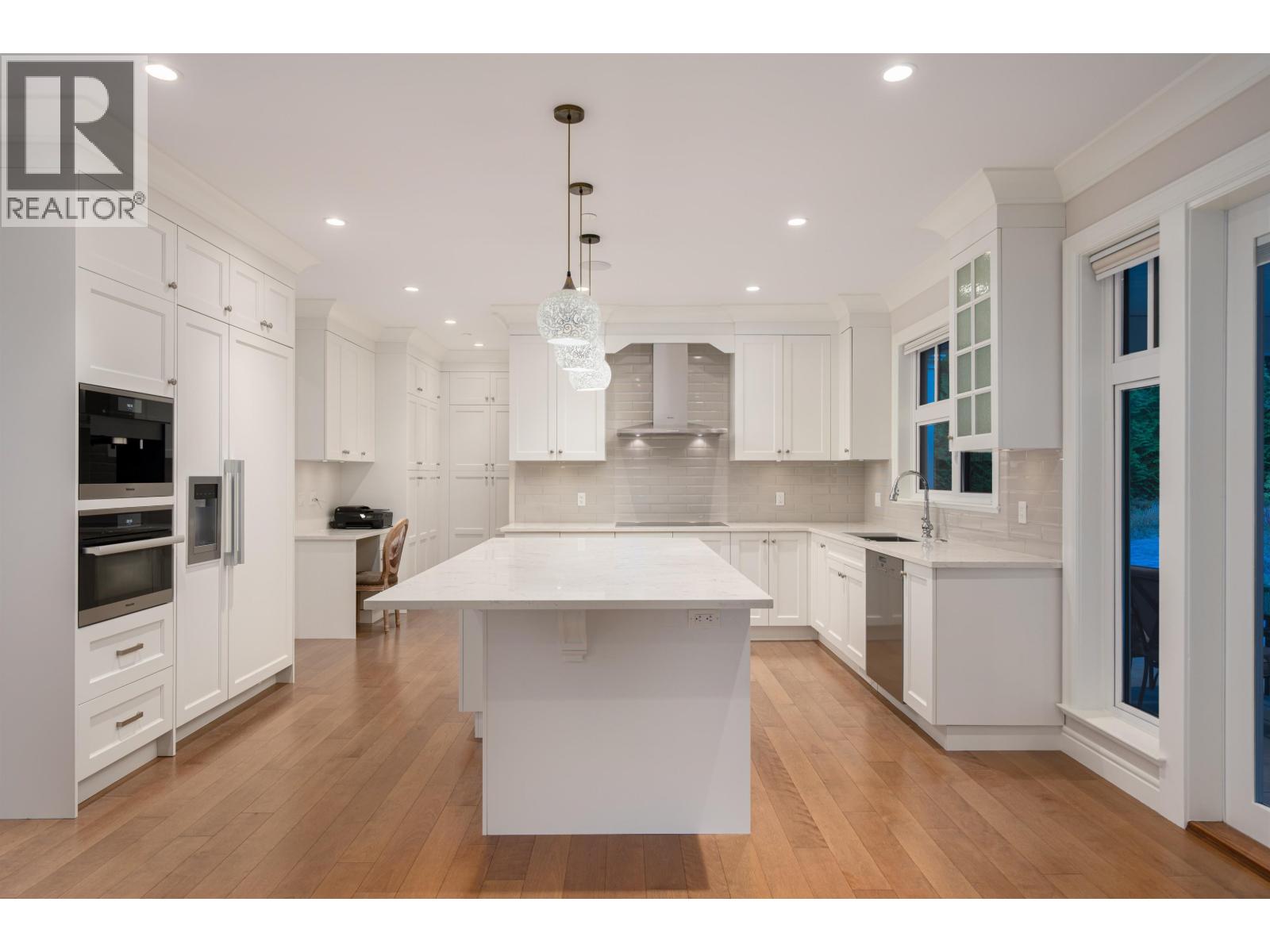 920 3rd Street, West Vancouver, British Columbia  V7T 2J3 - Photo 9 - R3078753