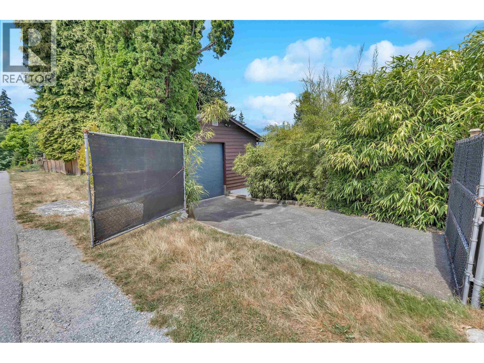 3321 Viewmount Drive, Port Moody, British Columbia  V3H 2L8 - Photo 6 - R3078779