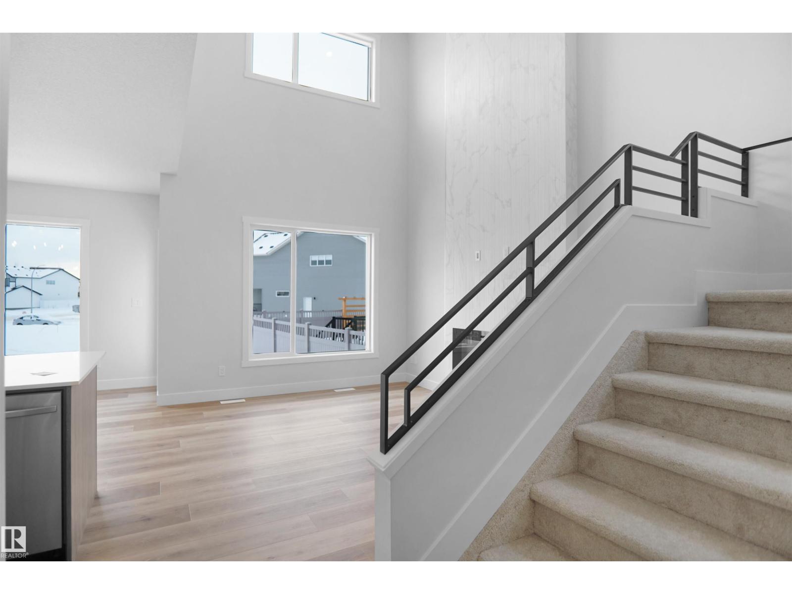 2823 152 Av Nw, Edmonton, Alberta  T5Y 3Y8 - Photo 4 - E4469828