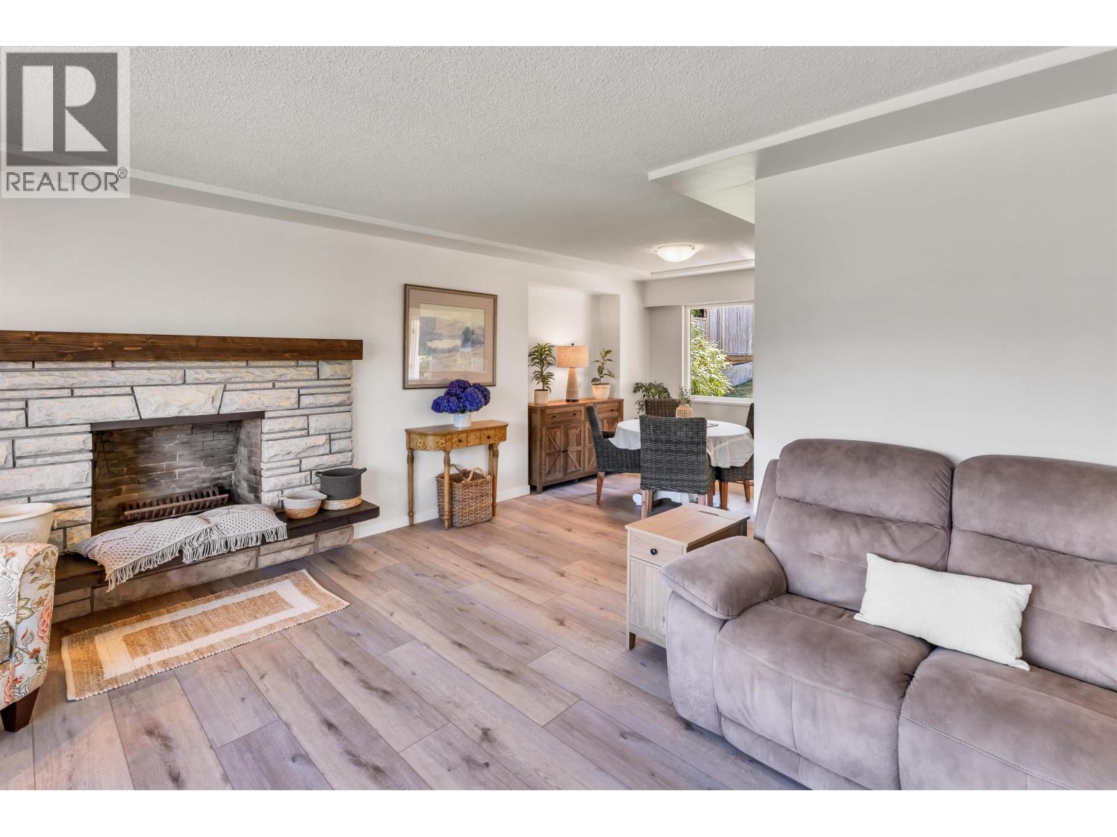 3321 Viewmount Drive, Port Moody, British Columbia  V3H 2L8 - Photo 10 - R3078779