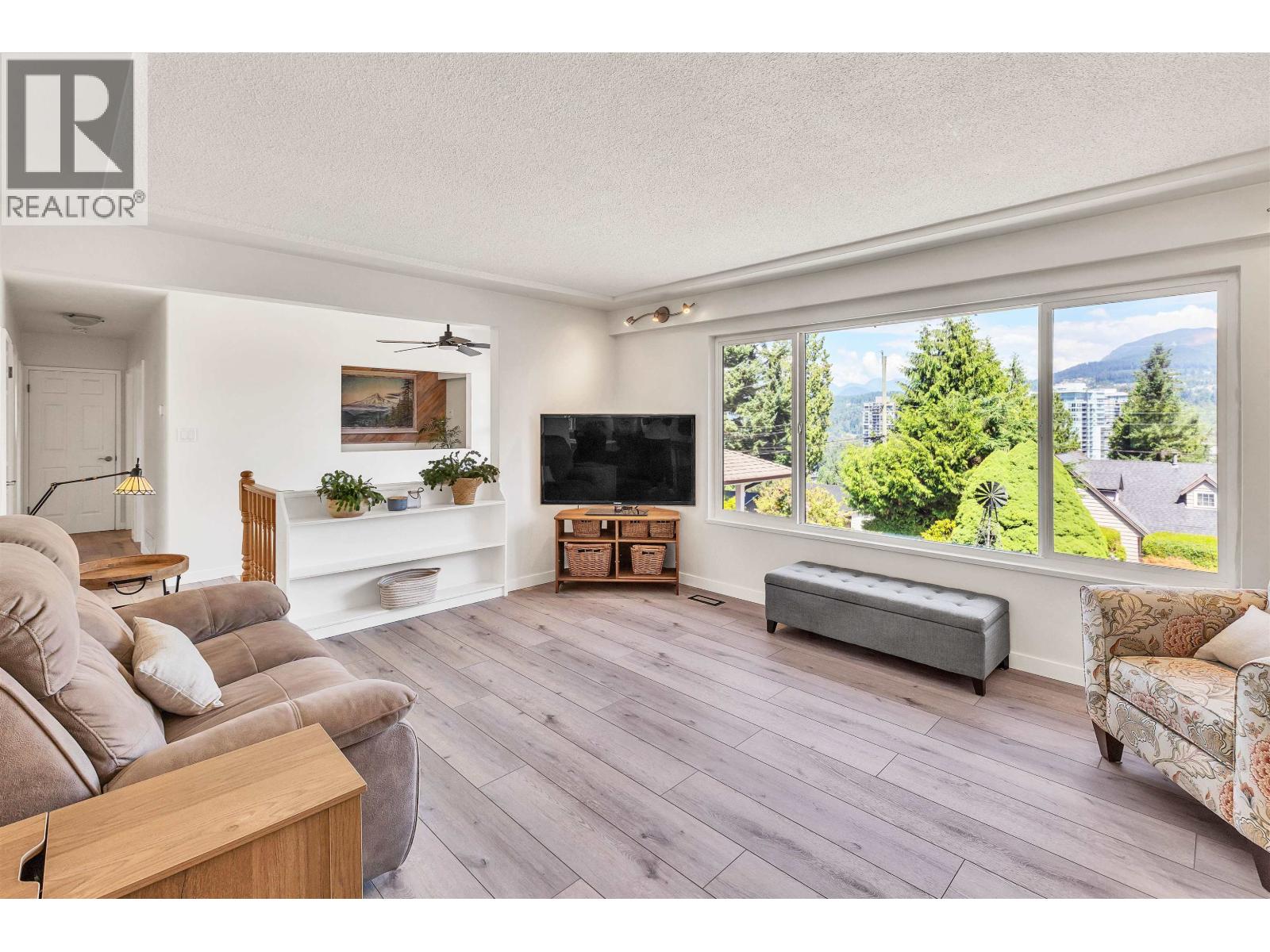 3321 Viewmount Drive, Port Moody, British Columbia  V3H 2L8 - Photo 9 - R3078779