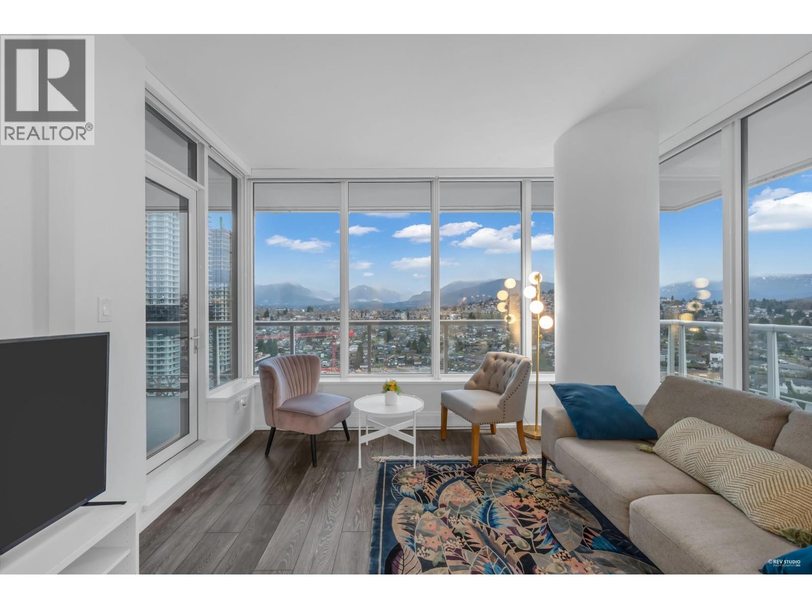 2212 1955 Alpha Way, Burnaby, British Columbia V5C 0K6 - Photo 3 - R3078377