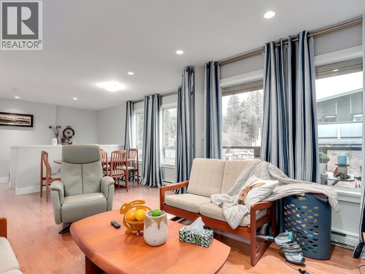 304 3711 Delbrook Avenue, North Vancouver, British Columbia  V7N 3Z4 - Photo 3 - R3078219