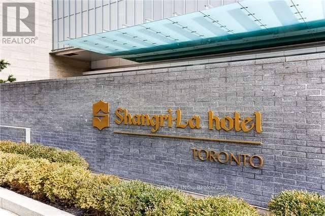 4807 - 180 UNIVERSITY AVENUE, Toronto, Ontario