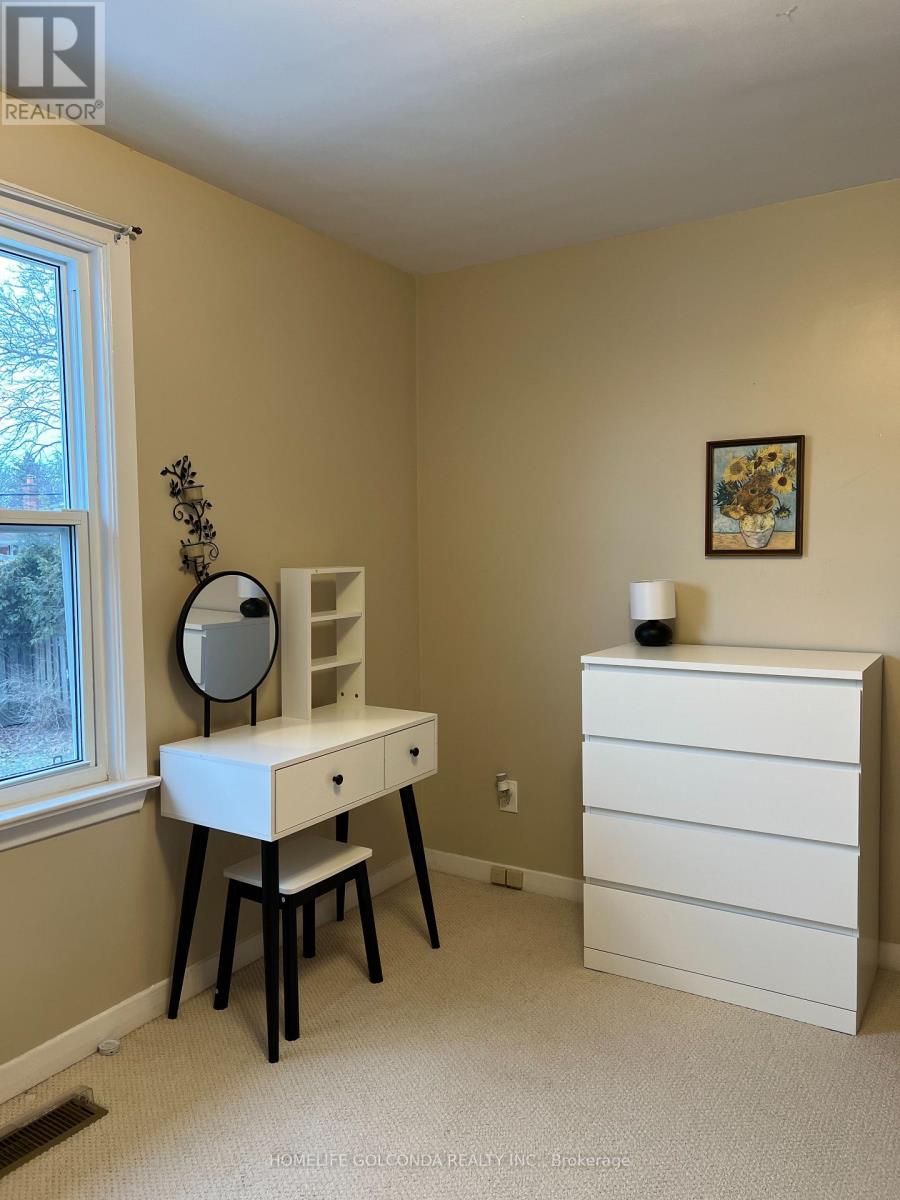 37 Tremelly Crescent, Toronto, Ontario  M1K 3Y8 - Photo 8 - E12689718