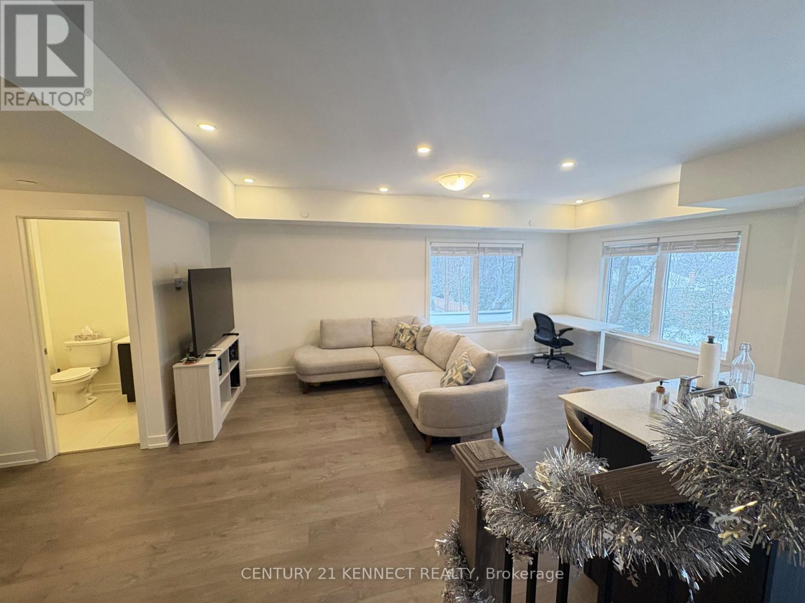 1406 - 56 Elizabeth Street S, Richmond Hill, Ontario  L4C 5W2 - Photo 5 - N12689716