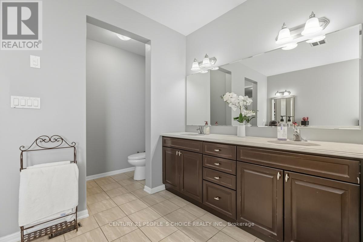 318 Laundon Terrace, Milton, Ontario  L9T 7N9 - Photo 18 - W12689662