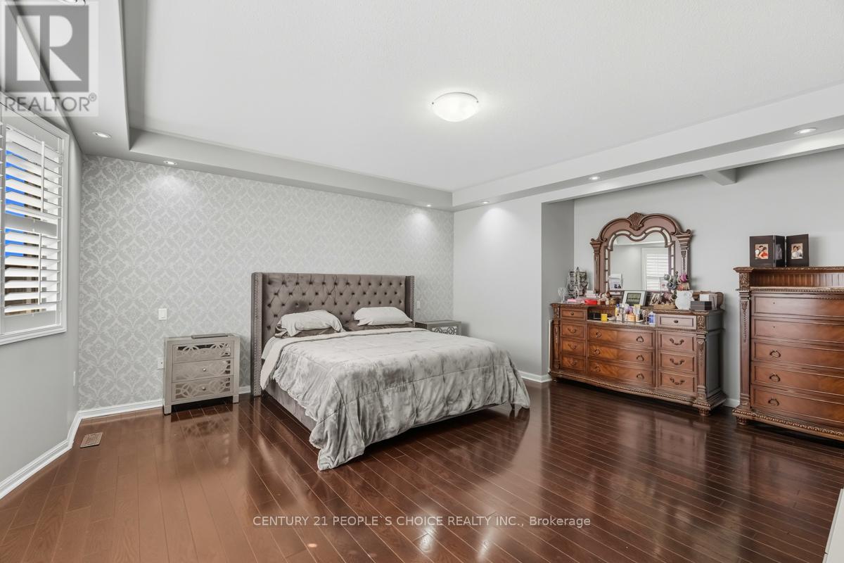 318 Laundon Terrace, Milton, Ontario  L9T 7N9 - Photo 19 - W12689662