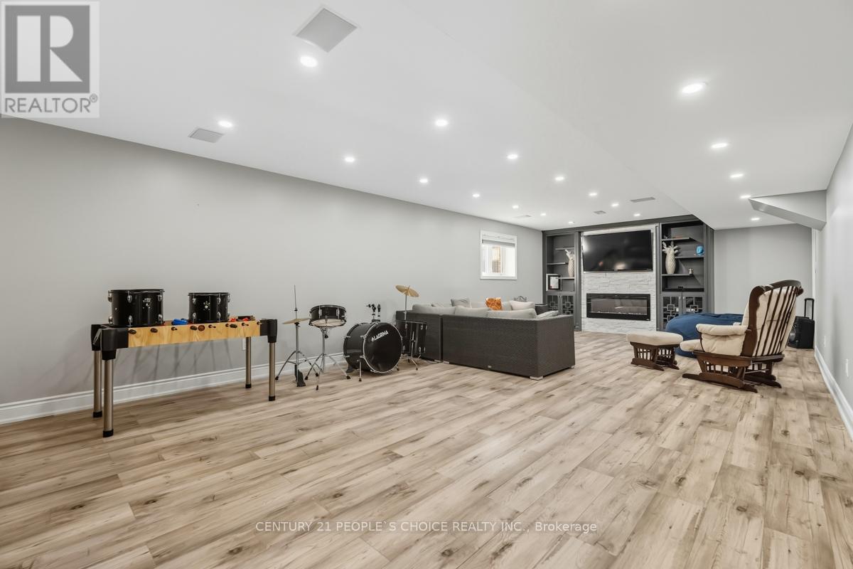 318 Laundon Terrace, Milton, Ontario  L9T 7N9 - Photo 25 - W12689662