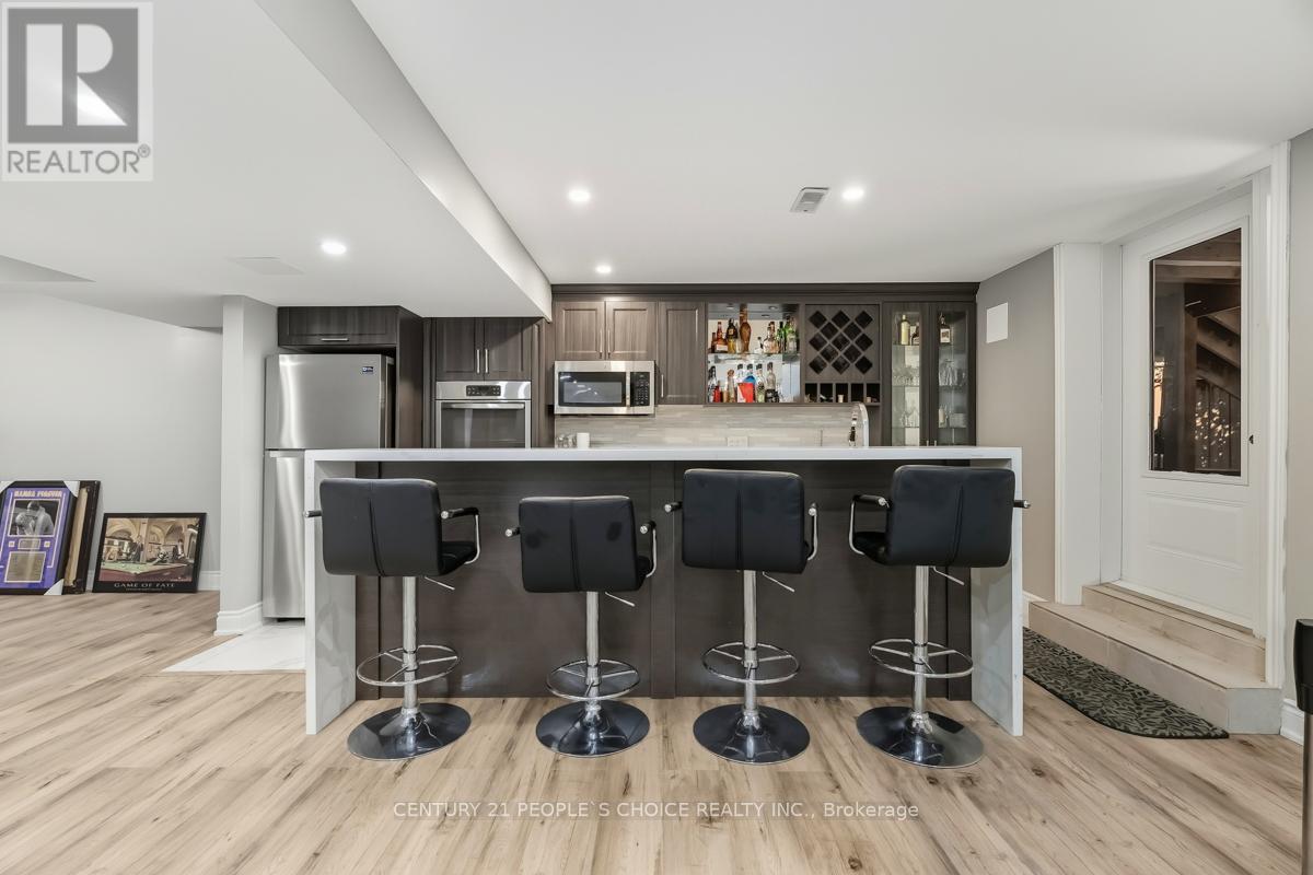 318 Laundon Terrace, Milton, Ontario  L9T 7N9 - Photo 28 - W12689662