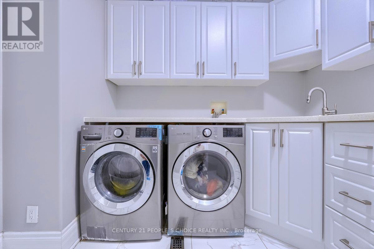 318 Laundon Terrace, Milton, Ontario  L9T 7N9 - Photo 31 - W12689662