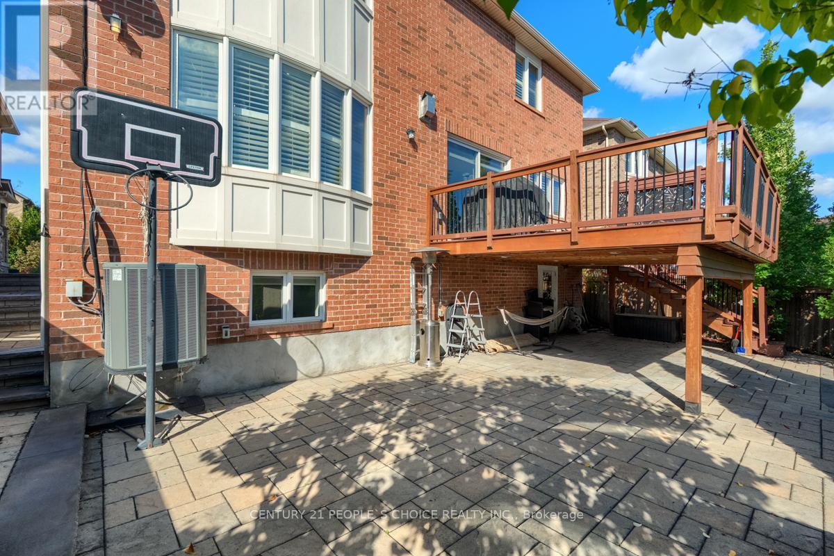 318 Laundon Terrace, Milton, Ontario  L9T 7N9 - Photo 40 - W12689662