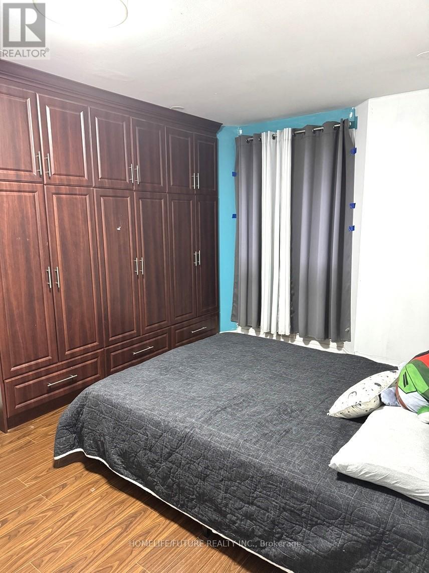 33 - 21 London Green Court, Toronto, Ontario  M3N 1K3 - Photo 5 - W12689734