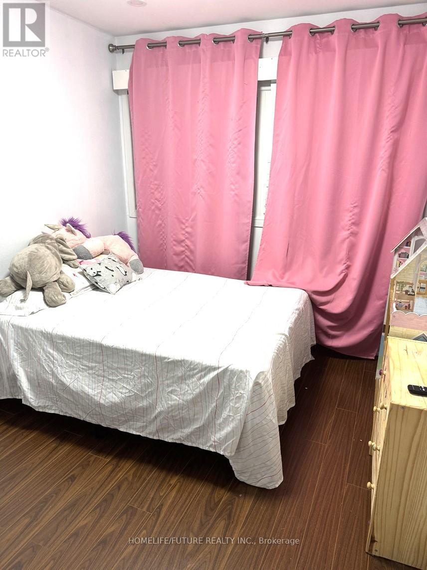 33 - 21 London Green Court, Toronto, Ontario  M3N 1K3 - Photo 7 - W12689734