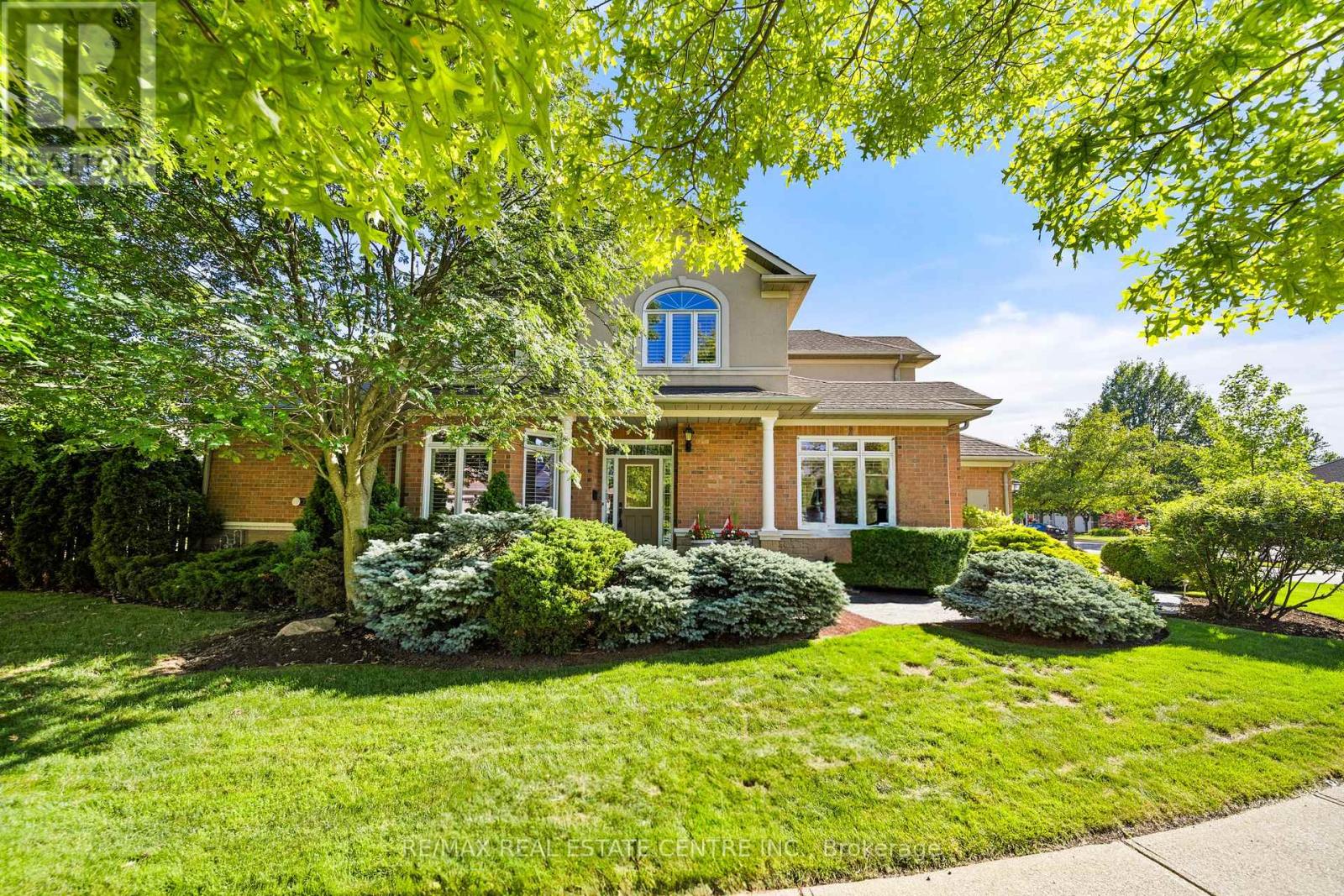 4165 Stonebridge Crescent, Burlington, Ontario  L7M 4N2 - Photo 4 - W12689736