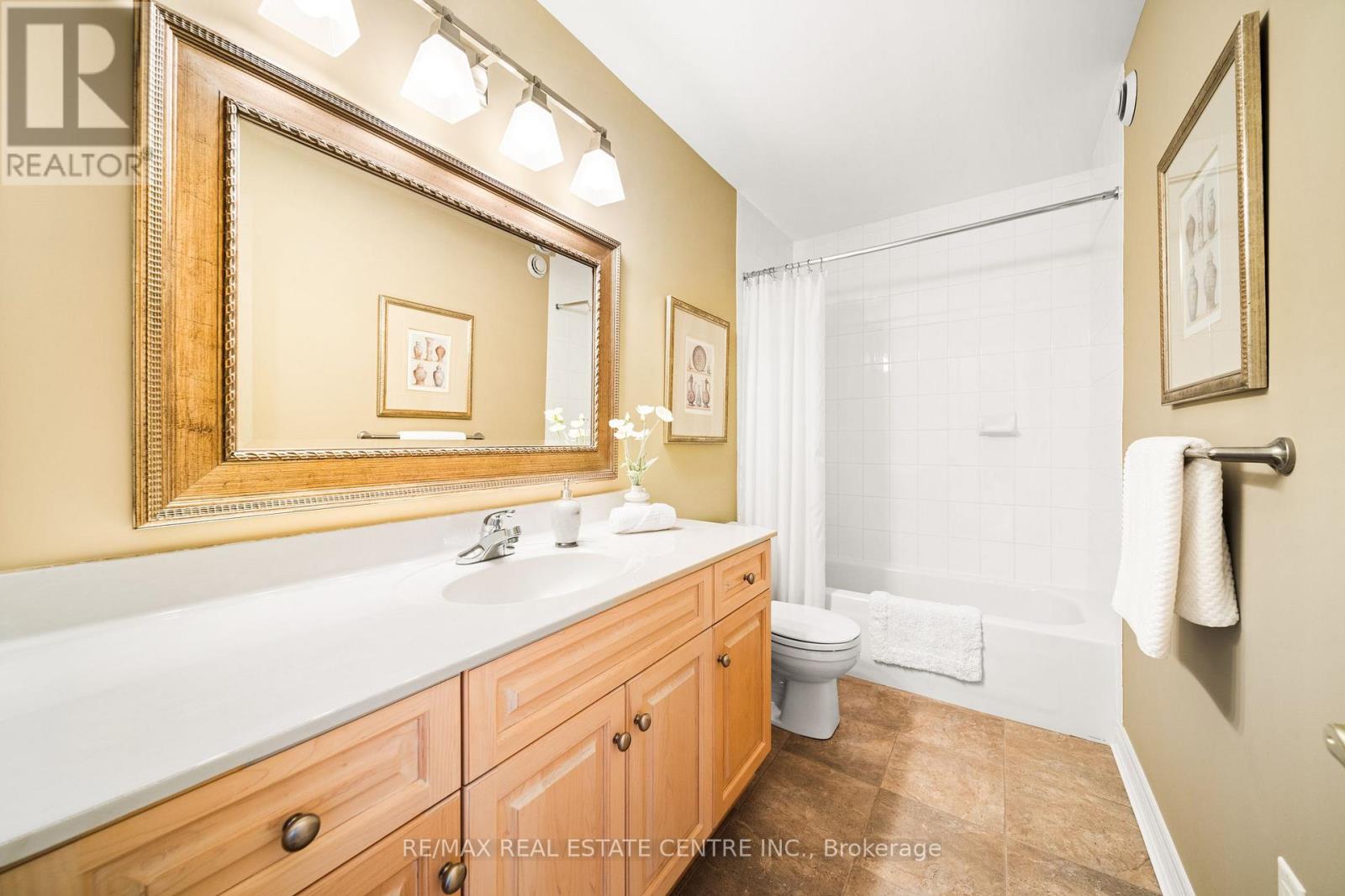 4165 Stonebridge Crescent, Burlington, Ontario  L7M 4N2 - Photo 43 - W12689736