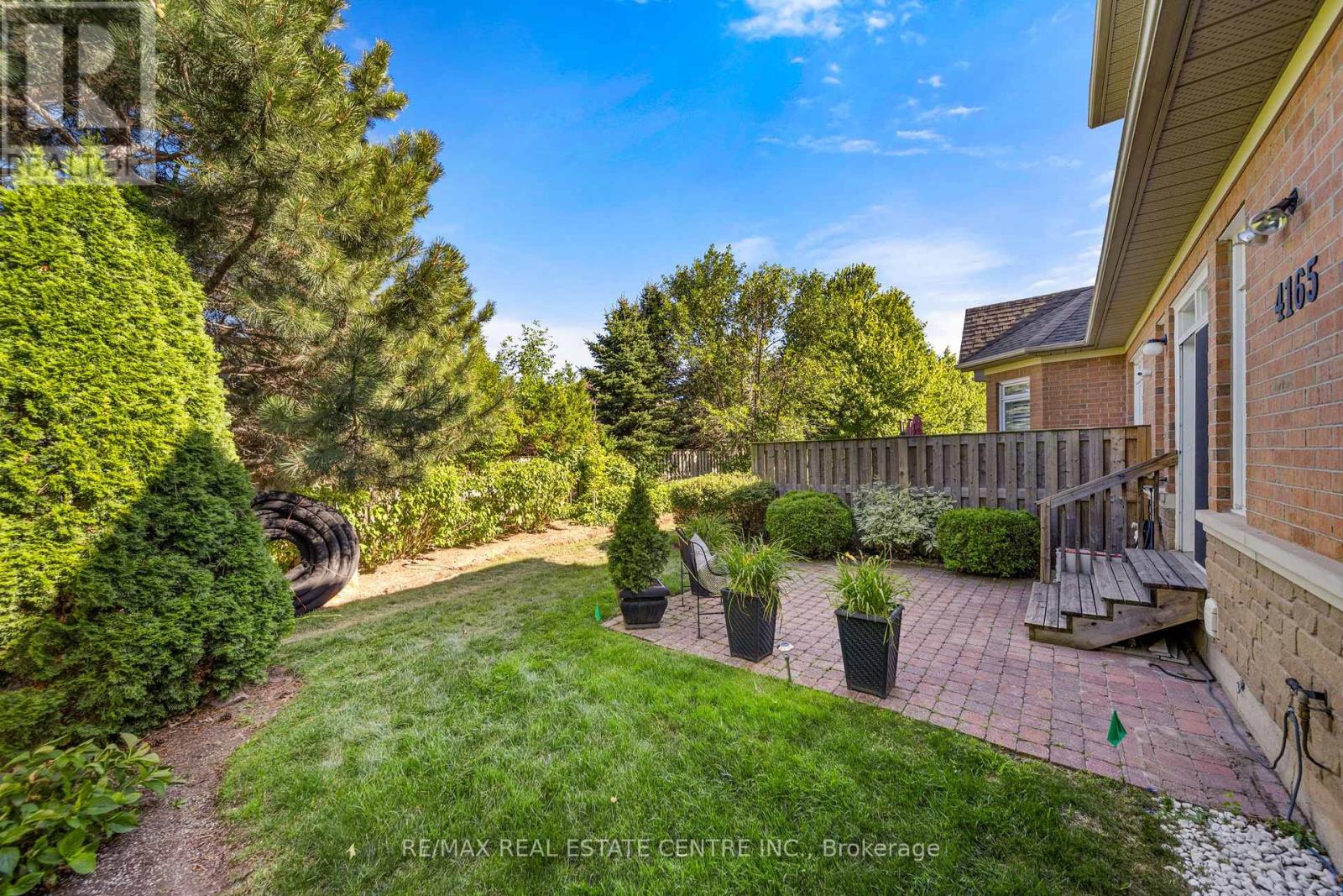 4165 Stonebridge Crescent, Burlington, Ontario  L7M 4N2 - Photo 48 - W12689736