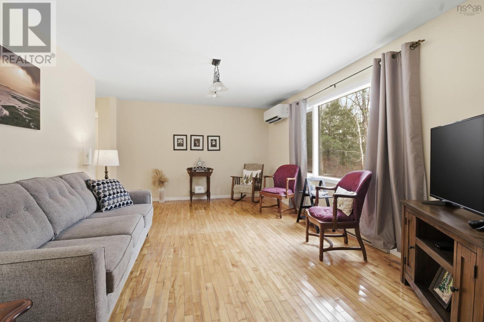 44 Lakewood Drive Extension, Brooklyn, Nova Scotia  B0N 2A0 - Photo 10 - 202600654