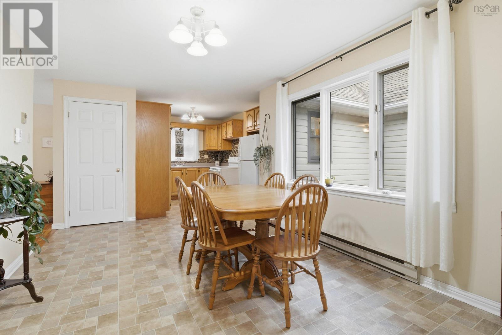 44 Lakewood Drive Extension, Brooklyn, Nova Scotia  B0N 2A0 - Photo 6 - 202600654