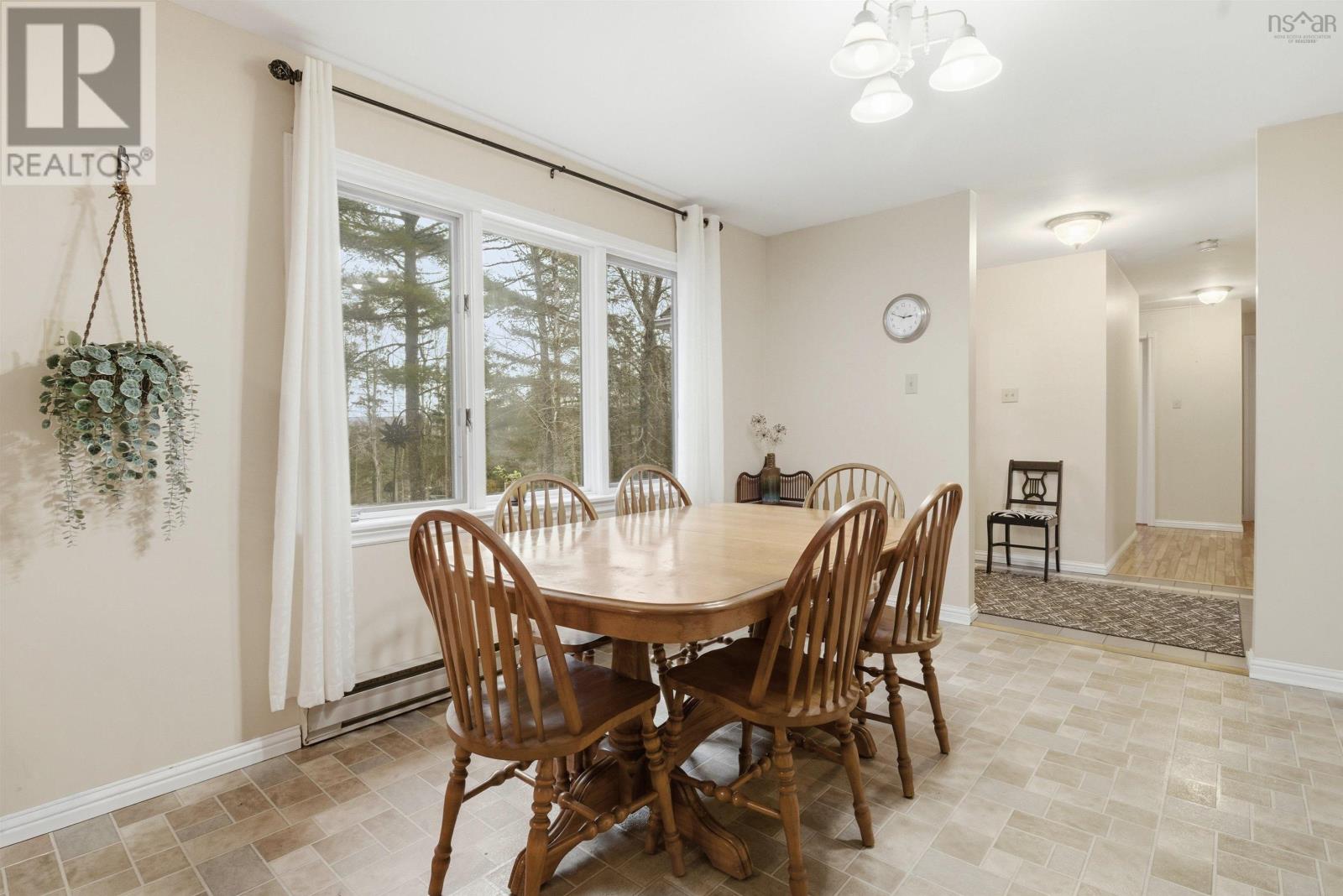 44 Lakewood Drive Extension, Brooklyn, Nova Scotia  B0N 2A0 - Photo 5 - 202600654