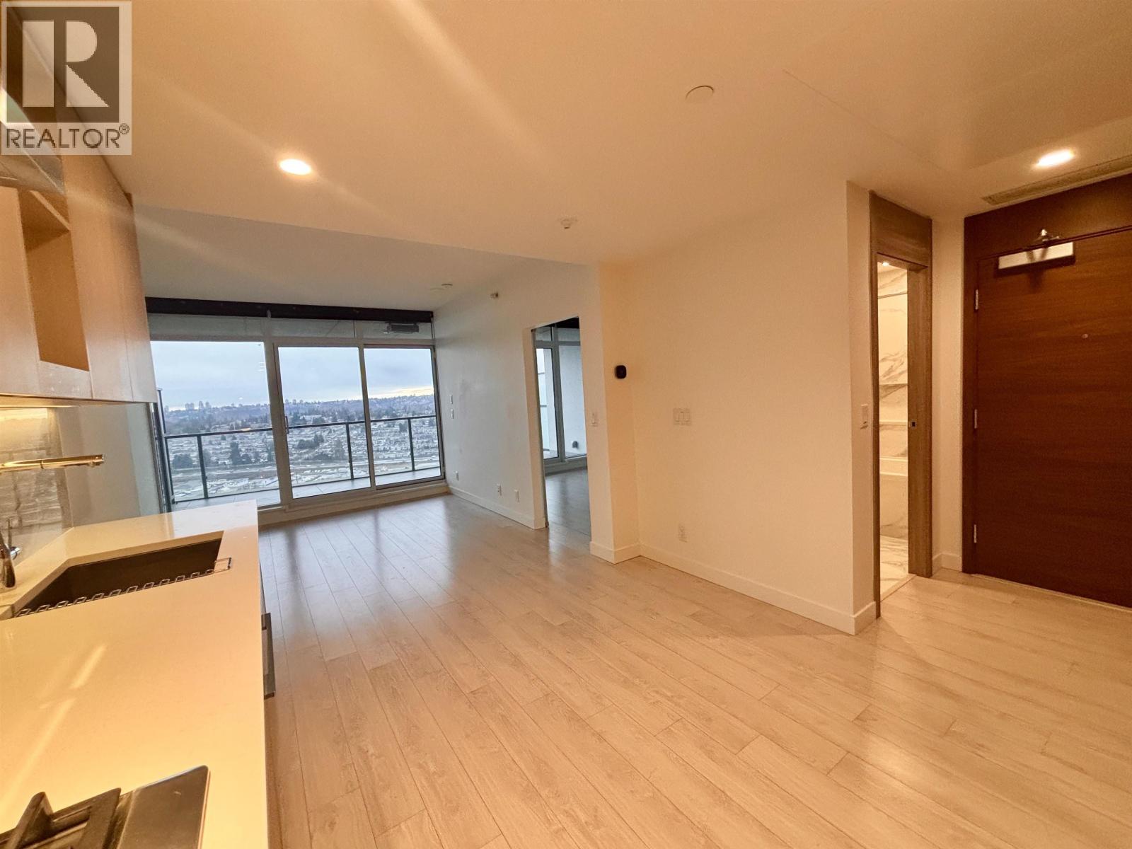 2701 4890 Lougheed Highway, Burnaby, British Columbia  V5C 0N2 - Photo 1 - R3078771