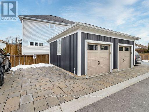 18 Princeton Common Street, St. Catharines, Ontario  L2N 0B7 - Photo 4 - X12689720