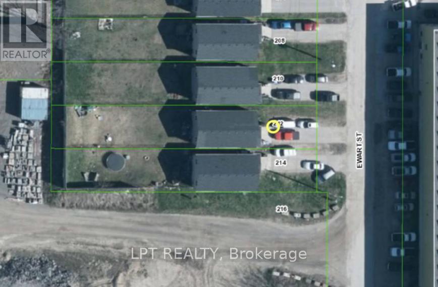 212 Ewart Street S, Strathroy-Caradoc, Ontario  N7G 4G6 - Photo 6 - X12689728