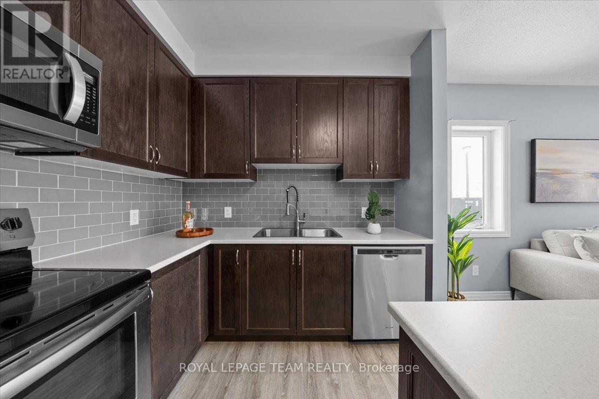 915 Nautilus Private, Ottawa, Ontario  K2V 0S3 - Photo 10 - X12689774