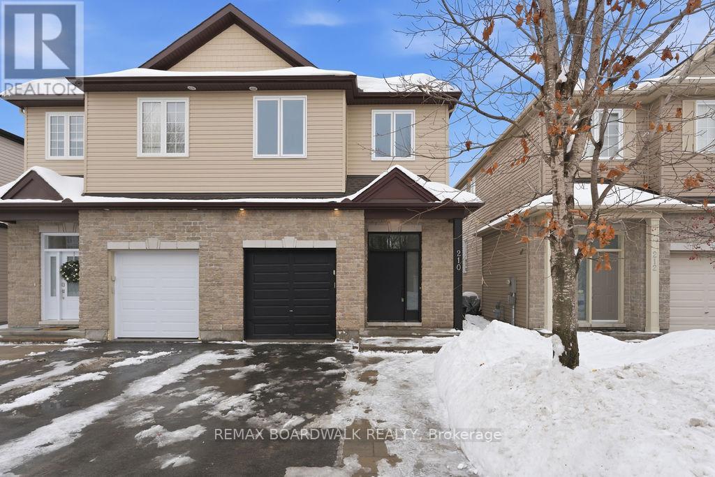 210 HARTHILL WAY, Ottawa, Ontario