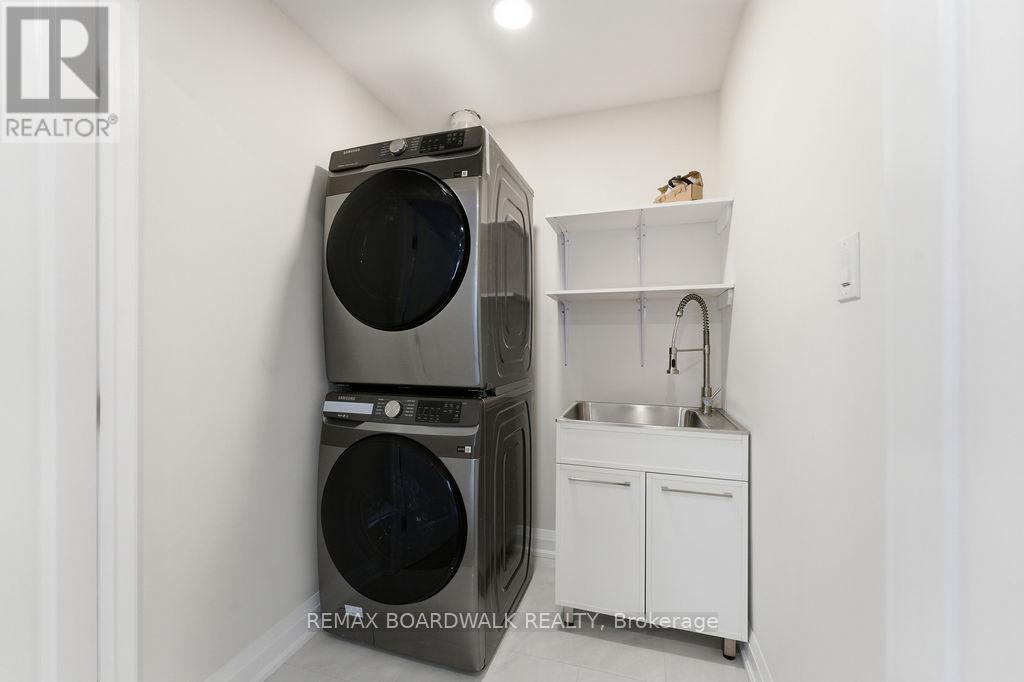 210 Harthill Way, Ottawa, Ontario  K2J 0P1 - Photo 21 - X12689786