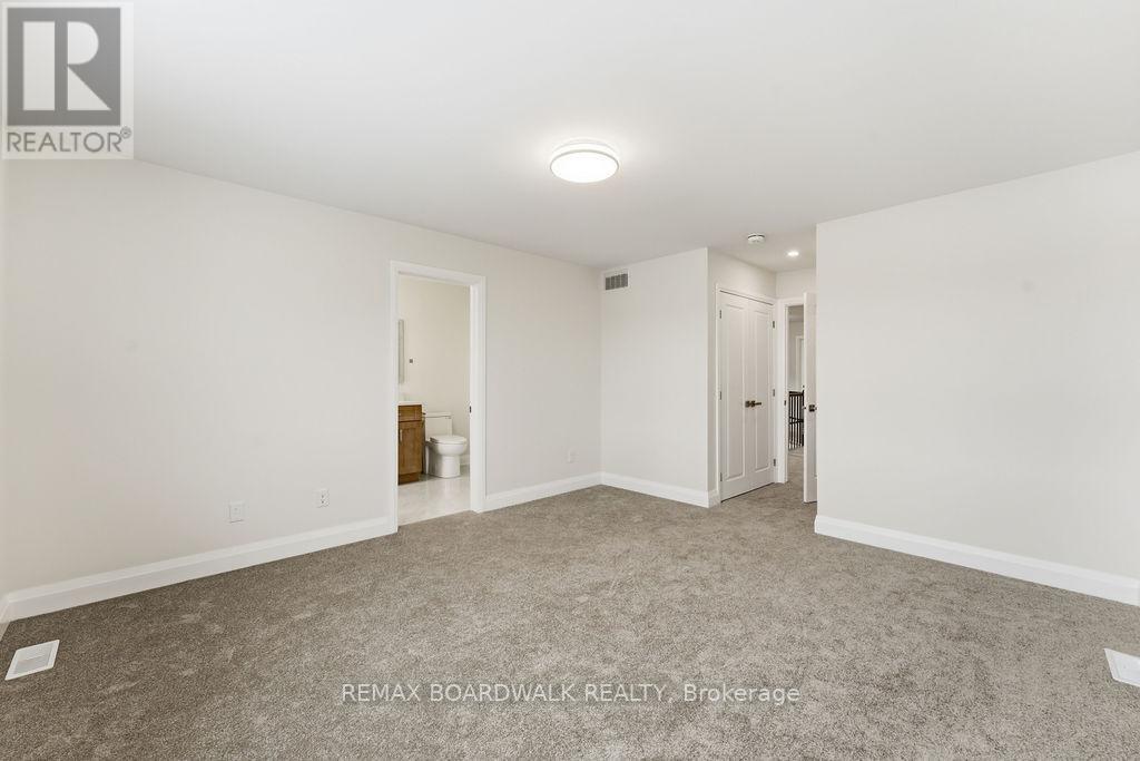 210 Harthill Way, Ottawa, Ontario  K2J 0P1 - Photo 28 - X12689786