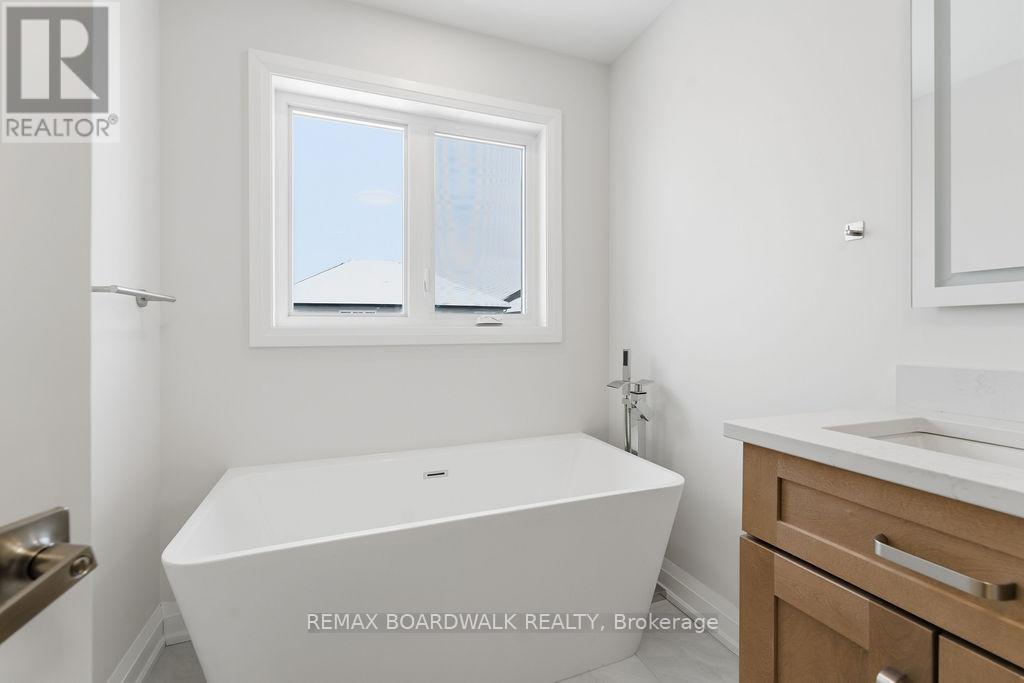 210 Harthill Way, Ottawa, Ontario  K2J 0P1 - Photo 32 - X12689786