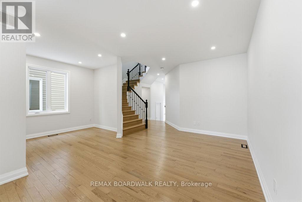 210 Harthill Way, Ottawa, Ontario  K2J 0P1 - Photo 7 - X12689786