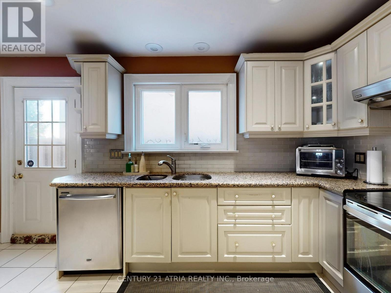 39 Prattley Drive, Toronto, Ontario  M2J 2K1 - Photo 20 - C12686604