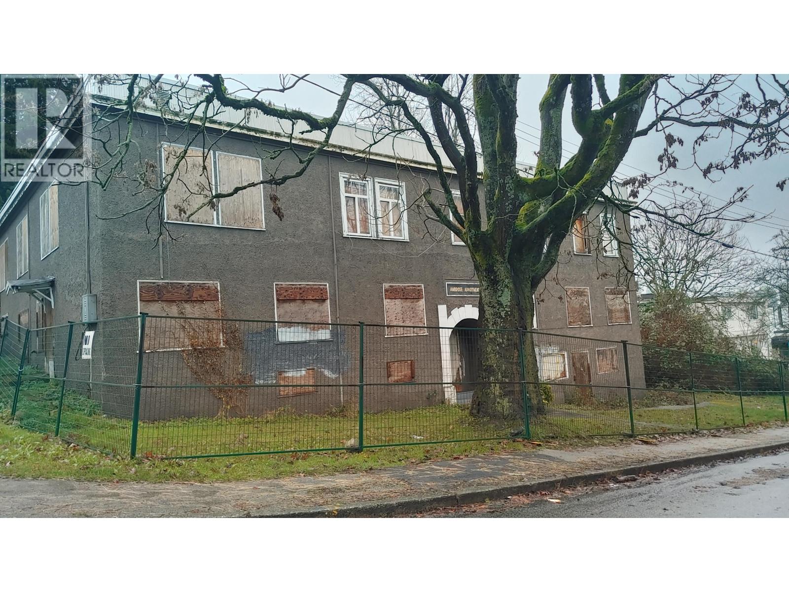 335 Thirteenth Street, New Westminster, British Columbia  V3M 4L4 - Photo 4 - C8075047