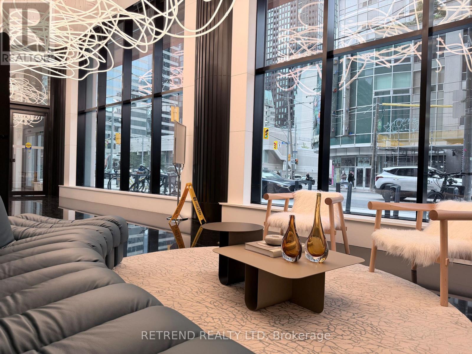 1607 - 280 Dundas Street, Toronto, Ontario  M5T 0E3 - Photo 2 - C12689790