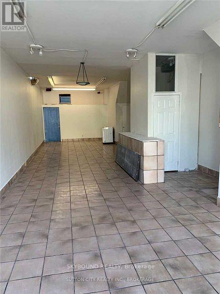 Main - 907 Danforth Avenue, Toronto, Ontario  M4J 1L8 - Photo 3 - E12689770