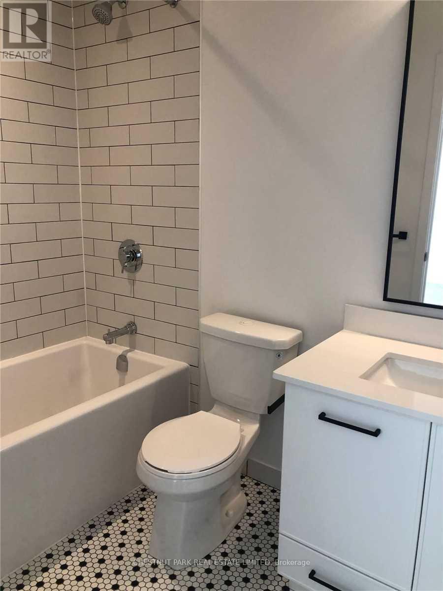 610 - 899 Queen Street E, Toronto, Ontario  M4M 1J4 - Photo 4 - E12689772