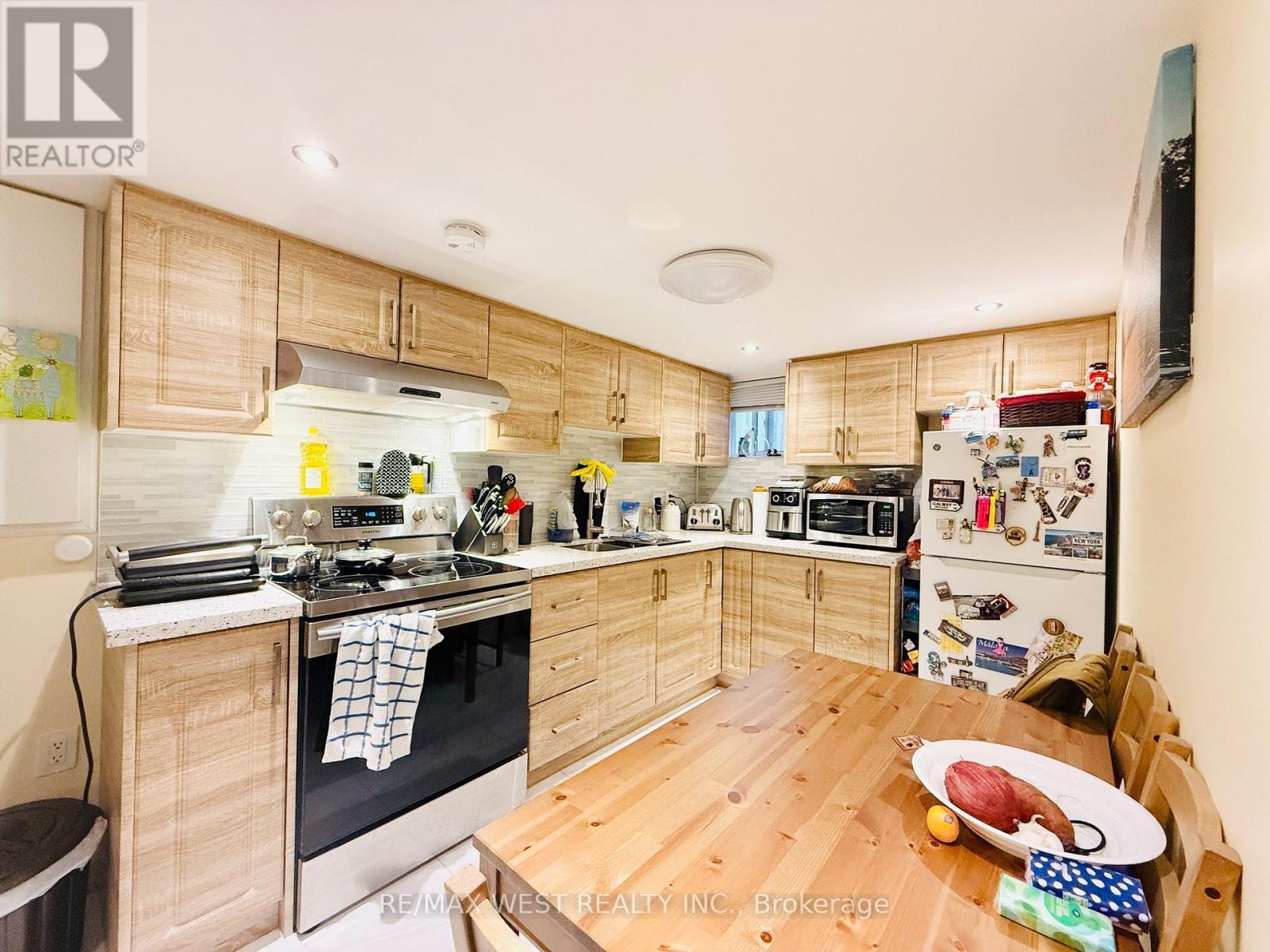 Lower - 48 Keystone Avenue, Toronto, Ontario  M4C 1H4 - Photo 4 - E12689810