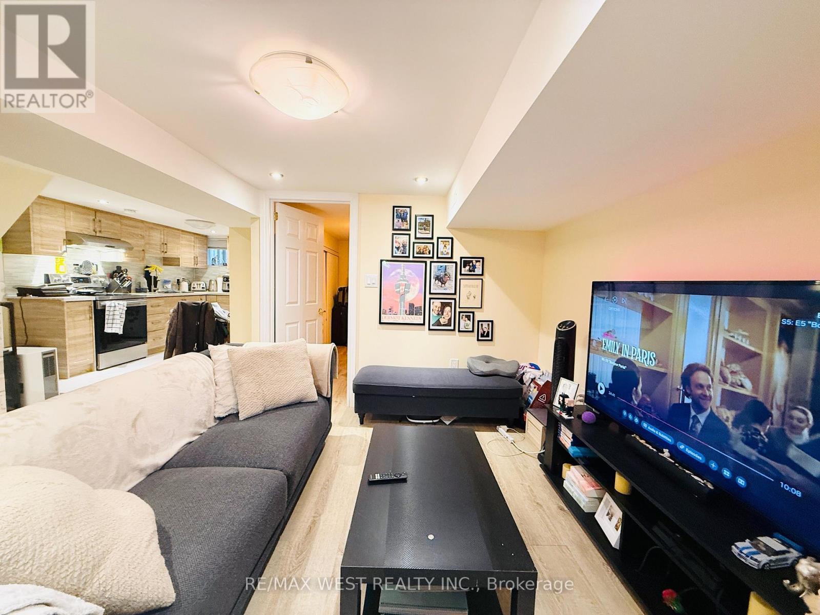 Lower - 48 Keystone Avenue, Toronto, Ontario  M4C 1H4 - Photo 7 - E12689810