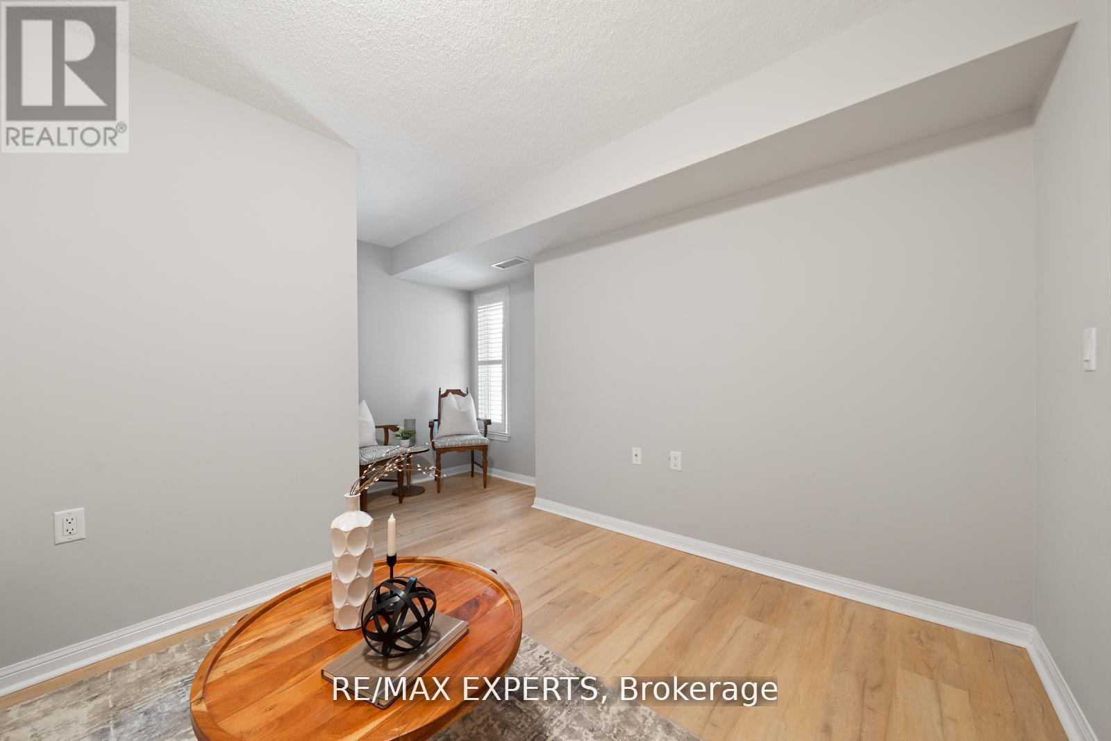 213 - 2500 Rutherford Road, Vaughan, Ontario L4K 5R1 - Photo 13 - N12689782