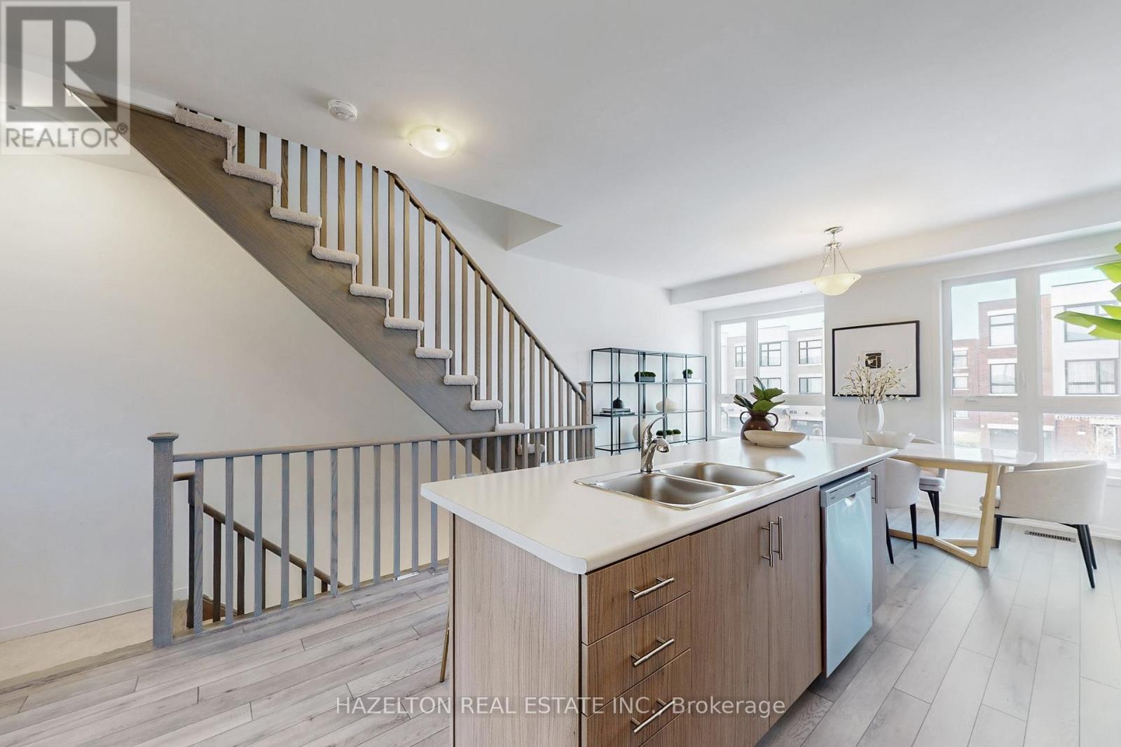 11 Pegler Street, Ajax, Ontario  L1S 7M3 - Photo 11 - E12687788