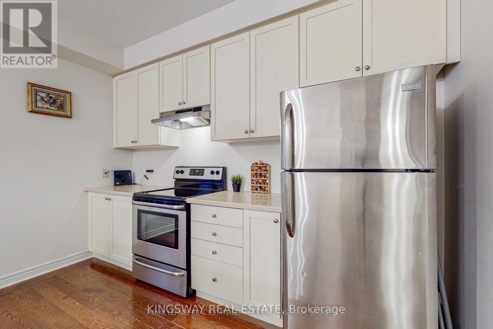 14 Mcdevitt Lane, Caledon, Ontario  L7C 3S2 - Photo 6 - W12688380